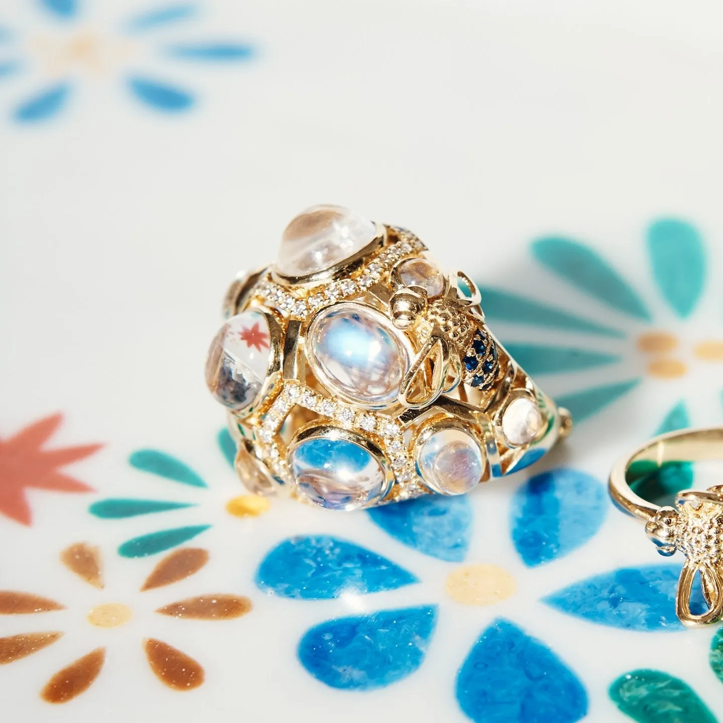 18K Beehive Bombe  Ring