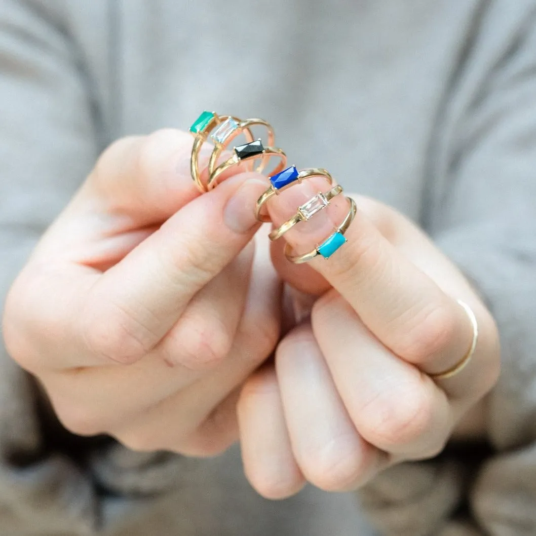 9kt Gold Baguette Cut Lapis Lazuli Ring