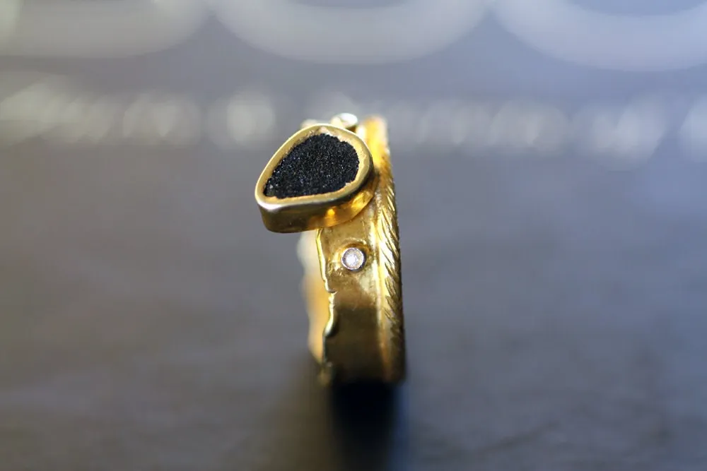 Black Agate and Sapphires ring