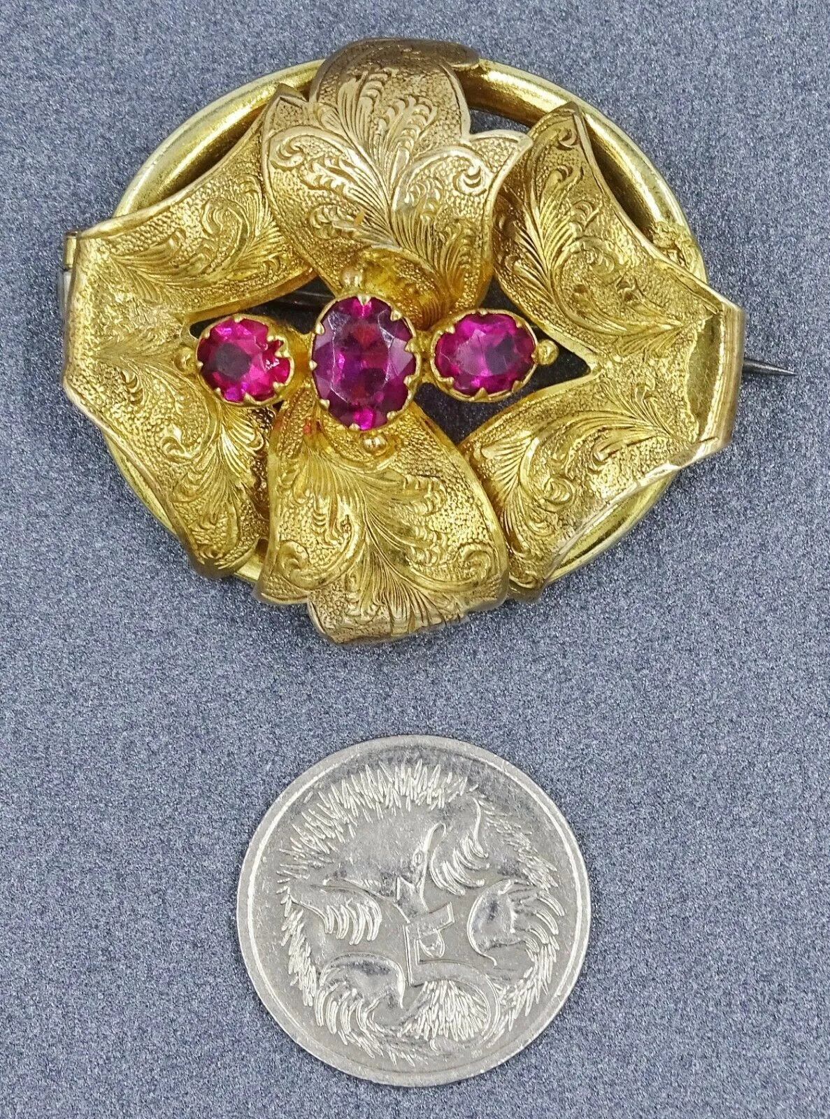 Vintage Art Nouveau Leaf Brooch 10ct Gold Plated & Ruby Red Rhinestones